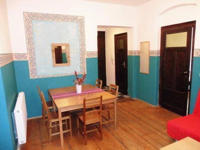 Apartment 3r Bis 9 Personen Zentral T4 Dresden