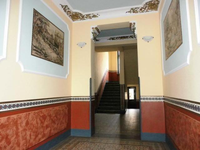3R-Fewo-Bis-9-Personen-Zentral-T4 * Dresden