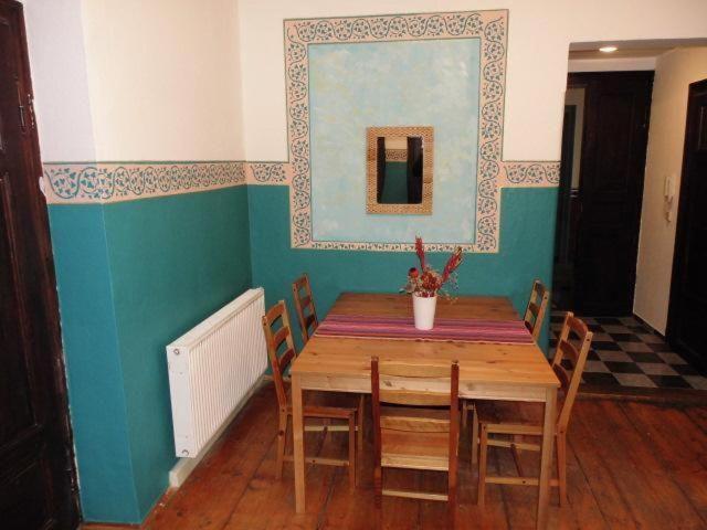Apartment 3R-Fewo-Bis-9-Personen-Zentral-T4
